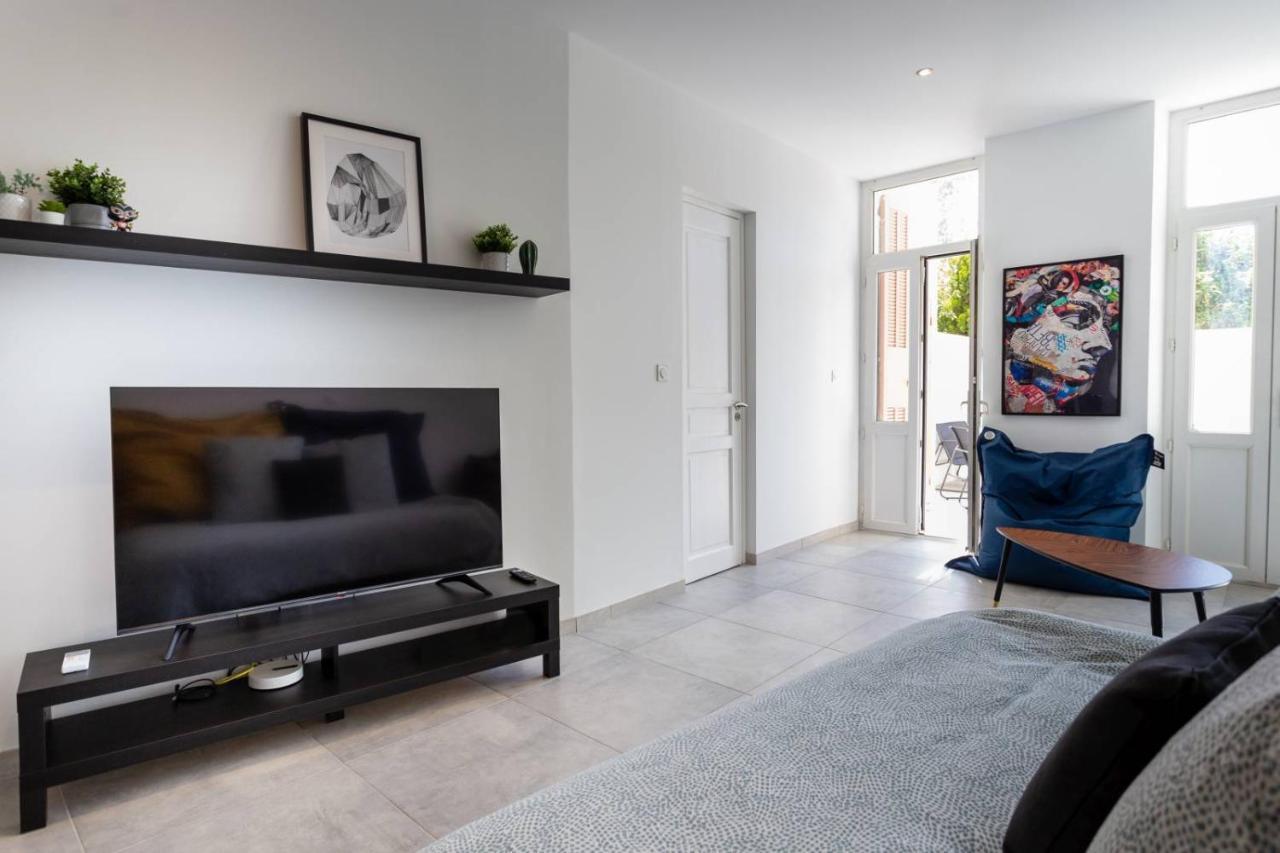 MaxBnb - CLIMATISÉ - Grand Studio 37m2&terrasse 30m2 - Est Toulon Exterior foto